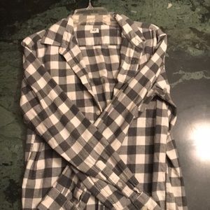 Plaid white and gray flannel
